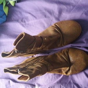 Brown boots